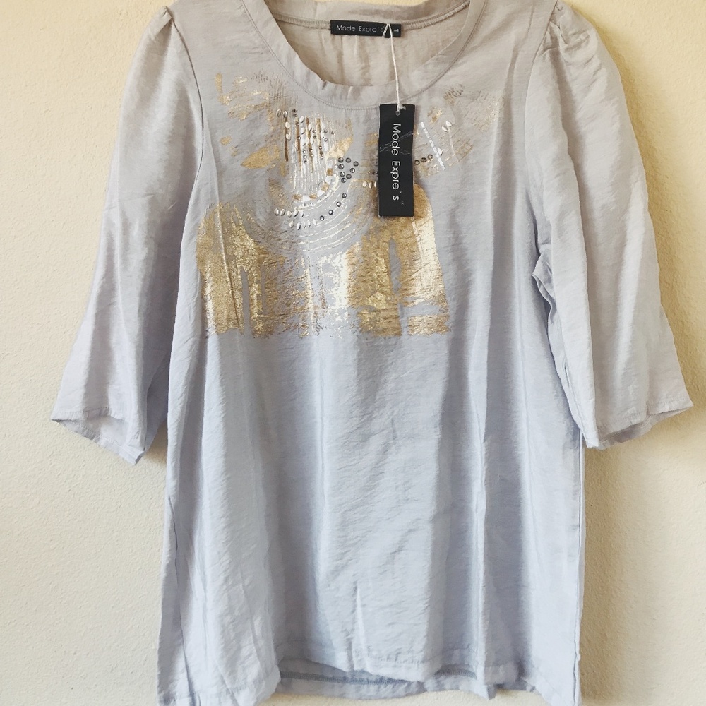 Light Top with Gold/Silver Accents. NWT!